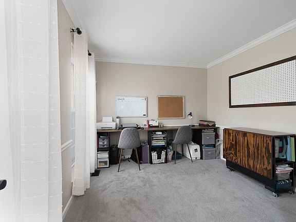 4th image of 516 Wessex Ln