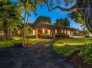 470 NE 113th St, Miami, FL 33161