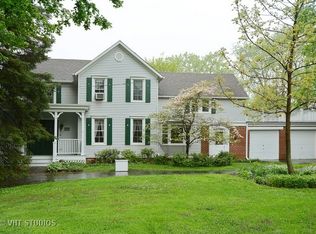 828 N Forrest Ave, Arlington Heights, IL 60004