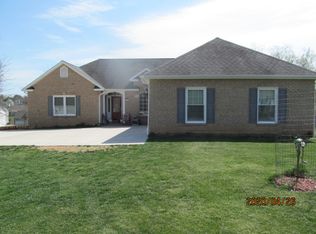 1218 Stafford Dr, Christiansburg, VA 24073