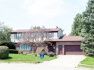 1260 Oak Ridge Ct, Mansfield, OH 44906