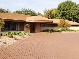 S7708 Freedom Rd, North Freedom, WI 53951