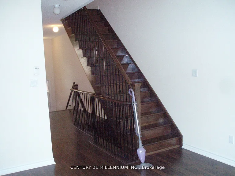 62 Magdalene Cres — Photo 14