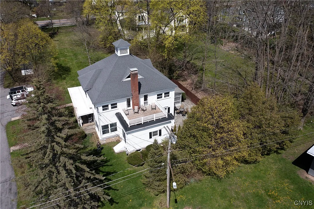 Building Photo - 40 Lakeview Cir #2