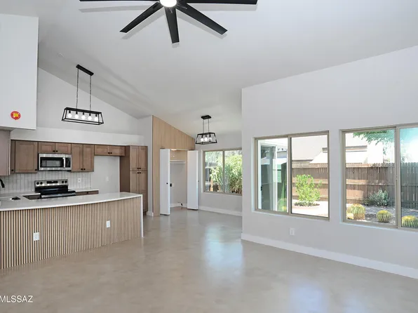 7535 E Harbor Dr, Tucson, AZ 85715