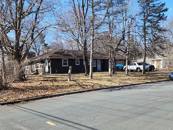 3rd image of 1514 E Old Shakopee Rd