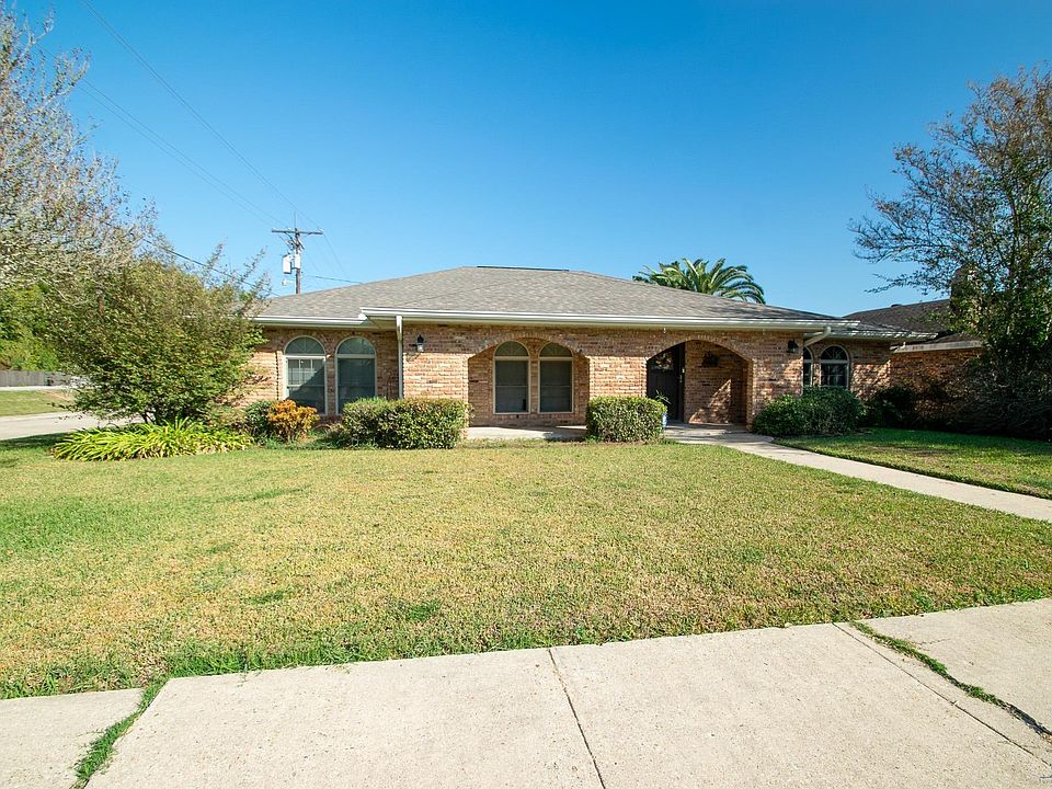 1st image of 3001 Diane Dr