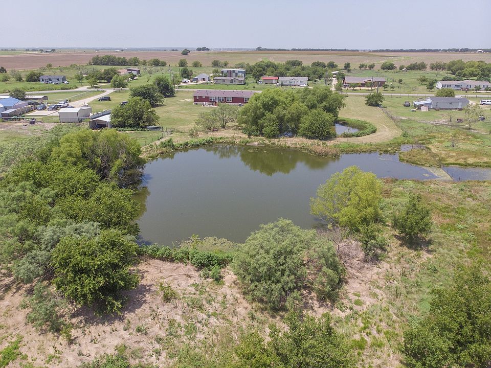 1st image of 394 Emerald Glenn Ln
