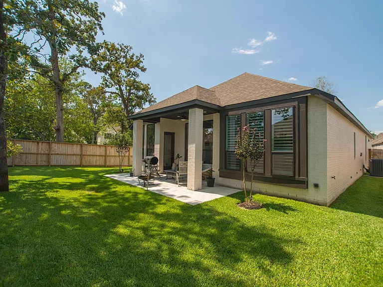 427 Boggy Belt Ln — Photo 46