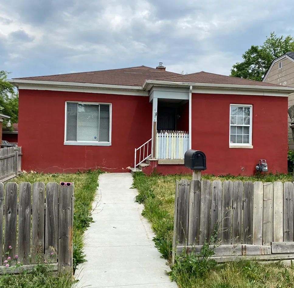3 bed, 1237 sqft, $1,350 — Photo 1