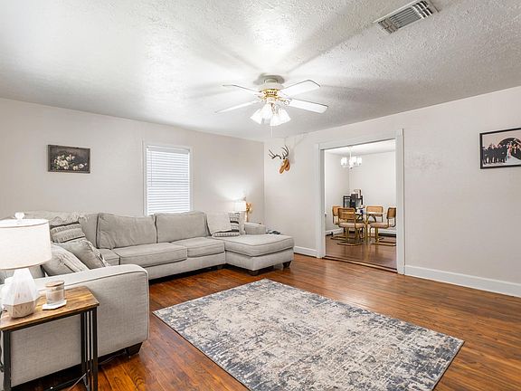 4th image of 444 Avenue C