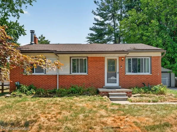 18180 Deering St, Livonia, MI 48152