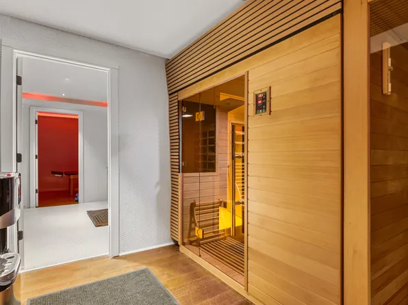 570 Broome Street image 12 of 19