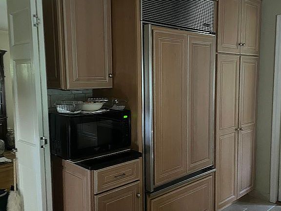 Partial view of kitchen