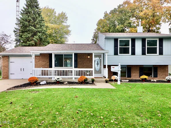2909 Northshore Dr, Toledo, OH 43611
