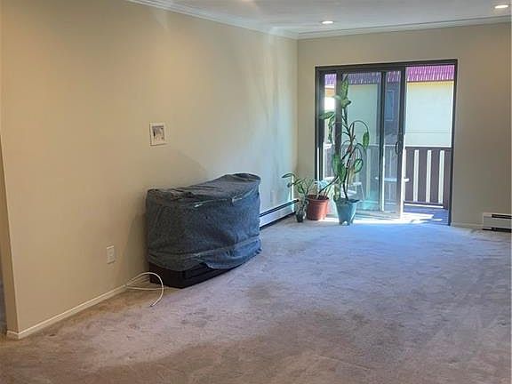 3rd image of 7 Granada Cres APT 22