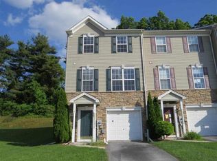 308 Bruaw Dr, York, PA 17406