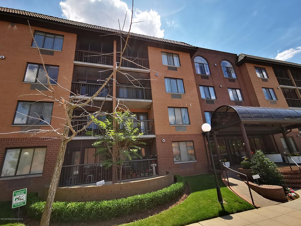 1st image of 75 Essex Dr APT 3E