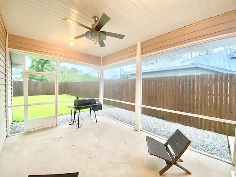 210 Pines St — Photo 25