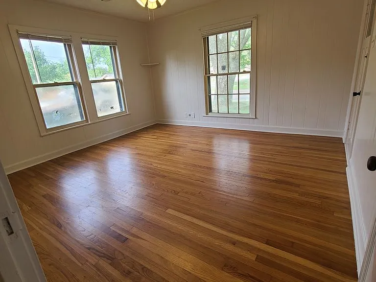 2930 S Donnybrook Ave — Photo 21