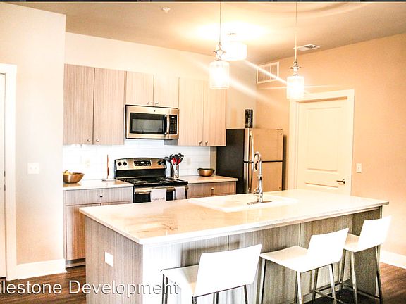 2nd image of 3625 Dewey Ave APT 208