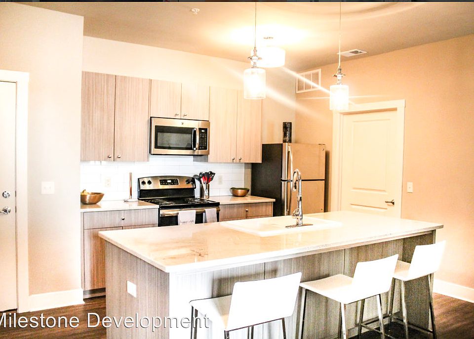 2nd image of 3625 Dewey Ave APT 402