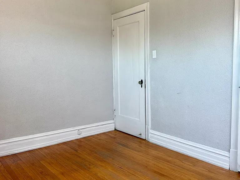 7355 Lindell Blvd #200 — Photo 18