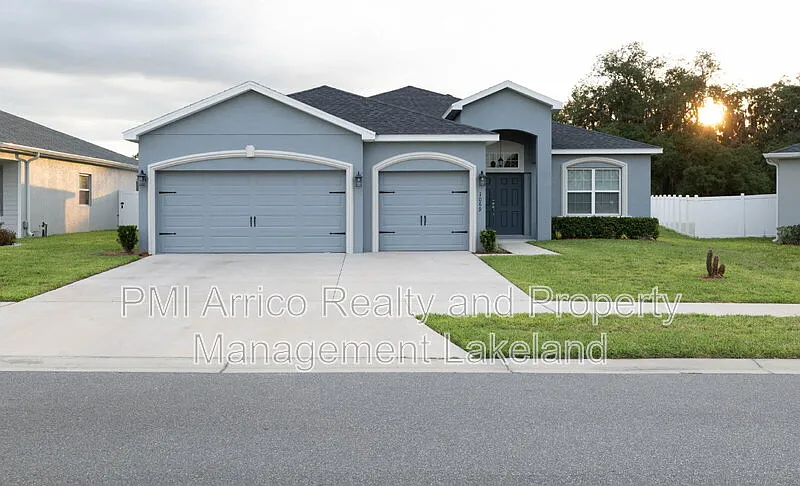 1069 Montgomery Ln