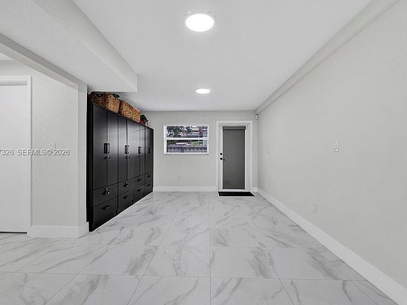 5th image of 6471 SW 27th St