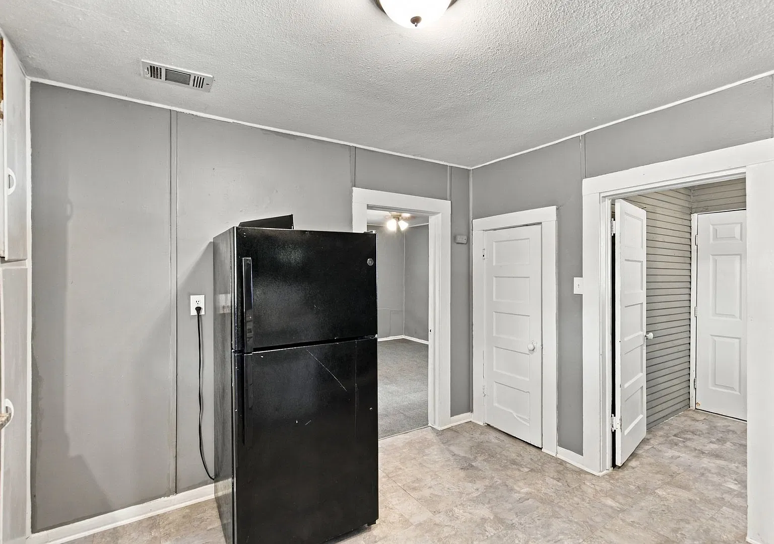 808 Mill St — Photo 4
