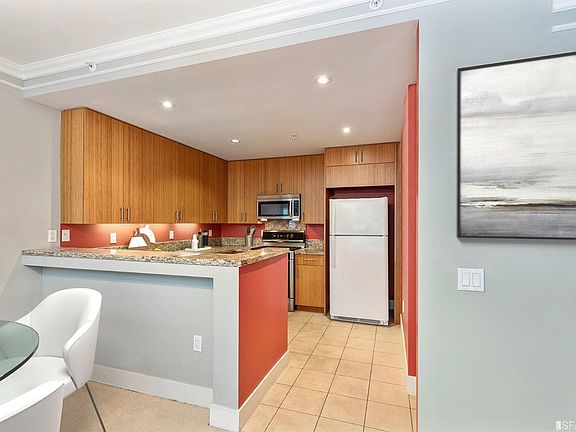 3rd image of 235 Berry St APT 201
