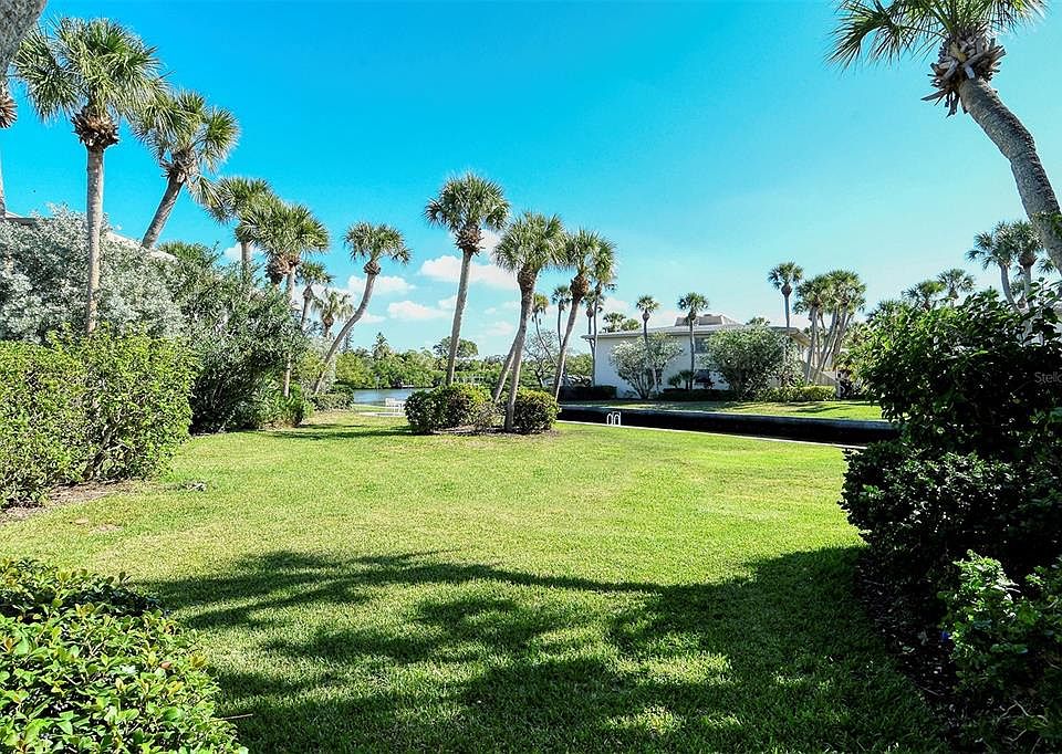 Whitney Beach Condominiums 6750 Gulf Of Mexico Dr Longboat Key FL
