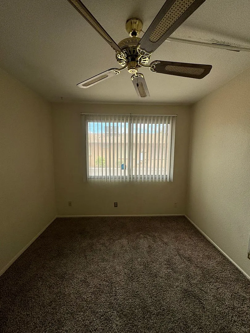 2 Bedroom In Tempe — Photo 2