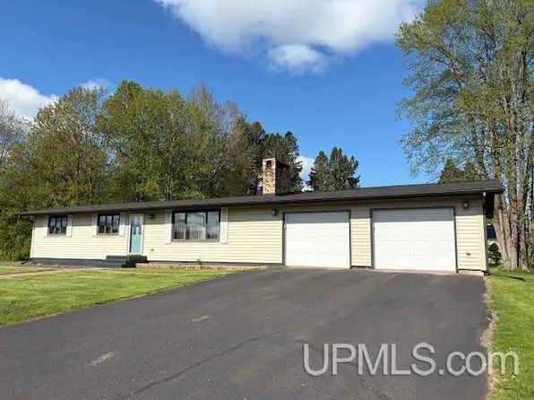 725 Luxmore St, Ironwood, MI 49938