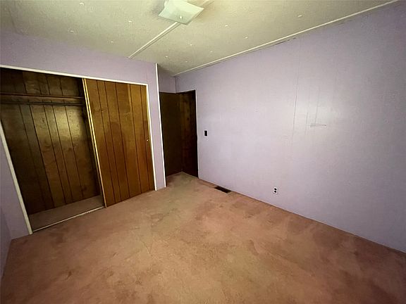 3rd image of 104 Humphries St