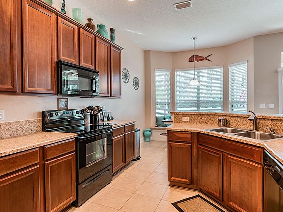 2nd image of 141 Caroline Creek Cir