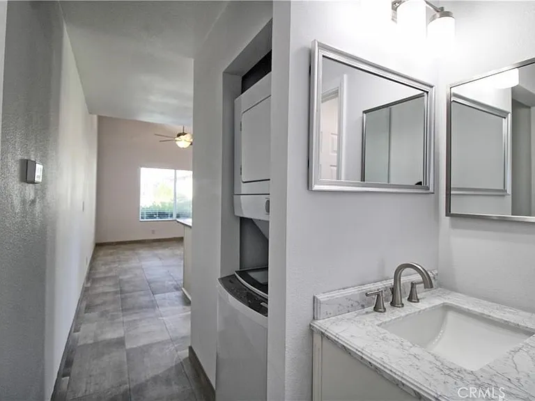 1278 Vista Serena Ave — Photo 9