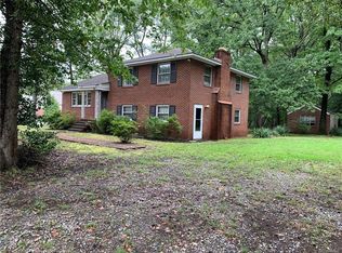 4800 Oakleys Ln, Henrico, VA 23231