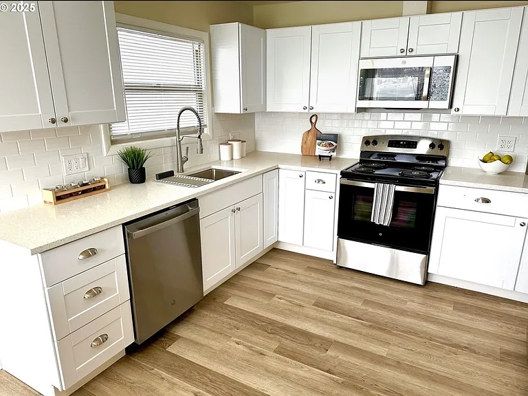 8415 SE Hinkley Ave — Photo 6