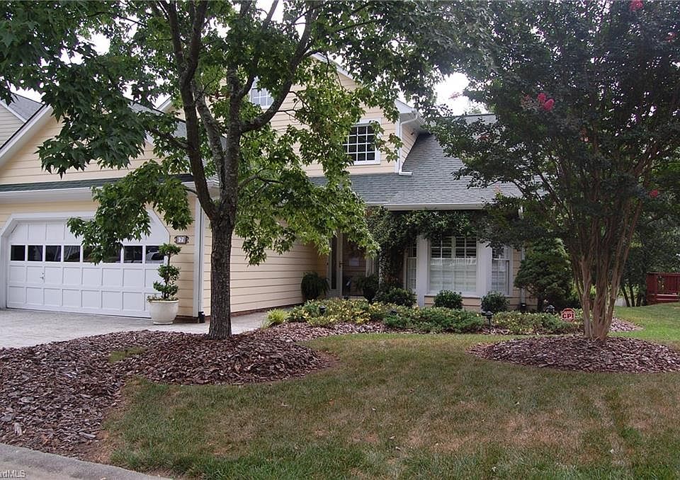 1st image of 7 McAllister Pl