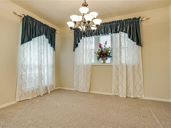 5th image of 2676 Deer Hollow Dr