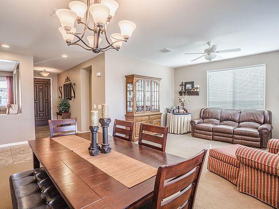 4th image of 1102 W Oleander Ave