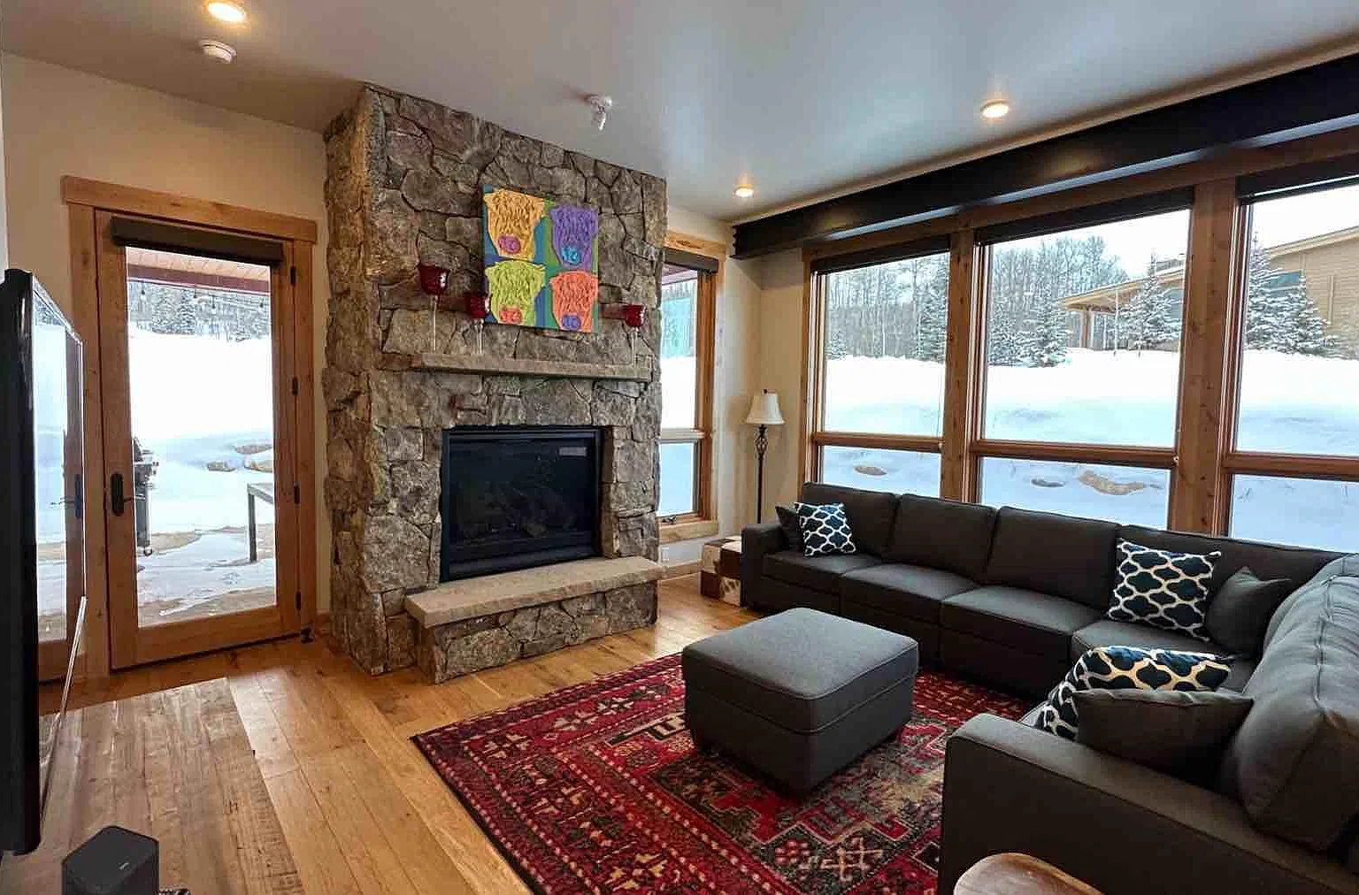 3 bed, 3.5 bath, 2085 sqft, $6,000 — Photo 1
