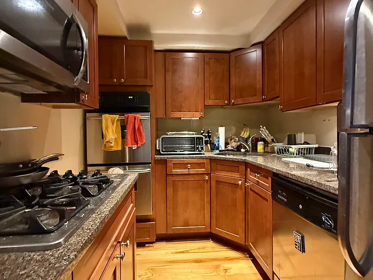 113 Beacon St #6F — Photo 6