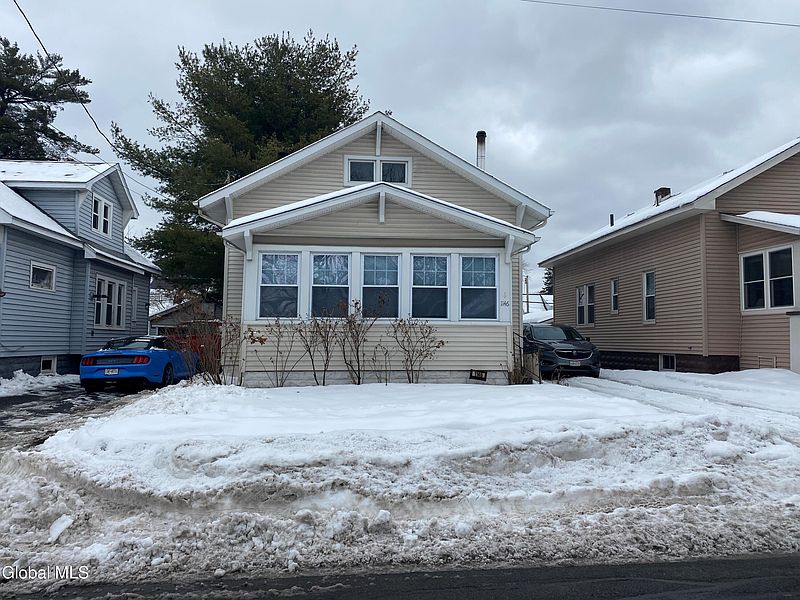 2nd image of 1146 Dean Street