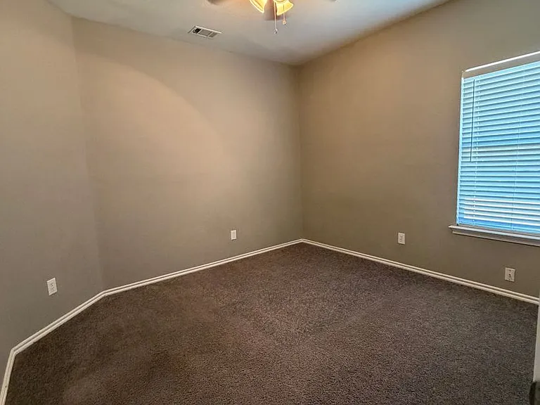 9524 Navarro St — Photo 11