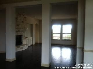2nd image of 501 MOONLIGHT CIRCLE LN