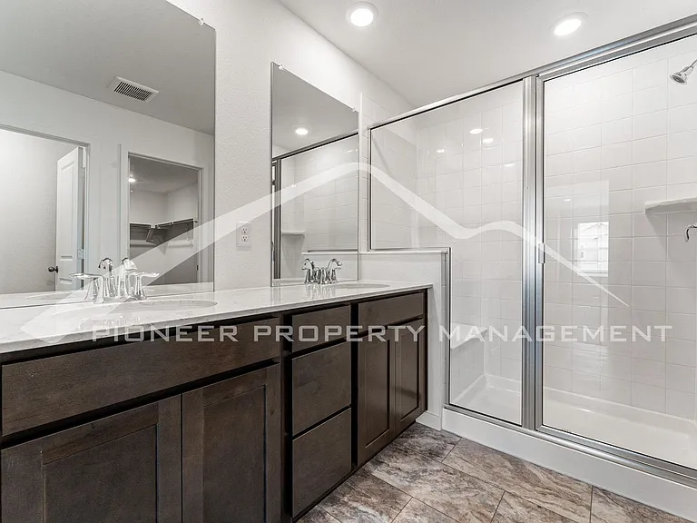701 Lillibrook Pl — Photo 17