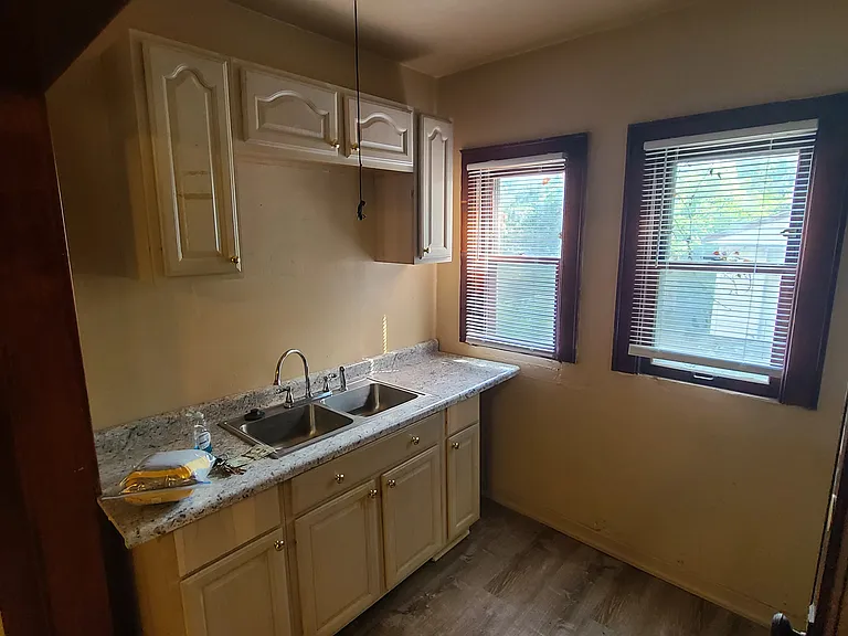 2828 N 59th St — Photo 7