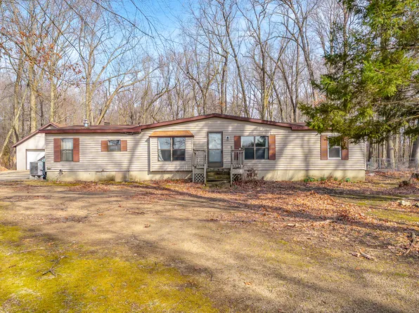 32274 20th Ave, Gobles, MI 49055